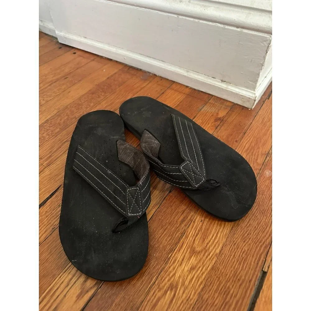 Vintage Stone Men’s size 6.5 Black sandals